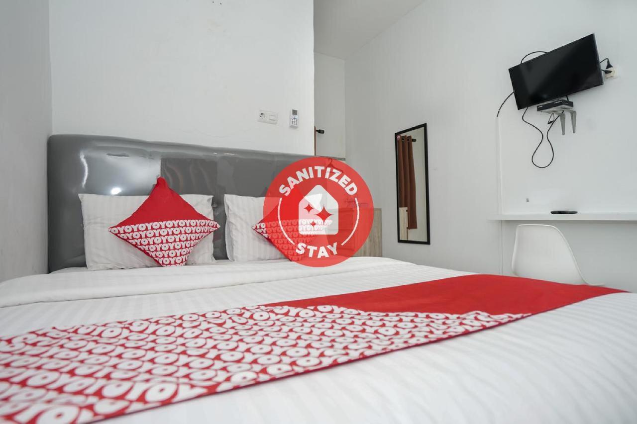 Oyo 183 The Pipe House Hotel Palembang Ngoại thất bức ảnh