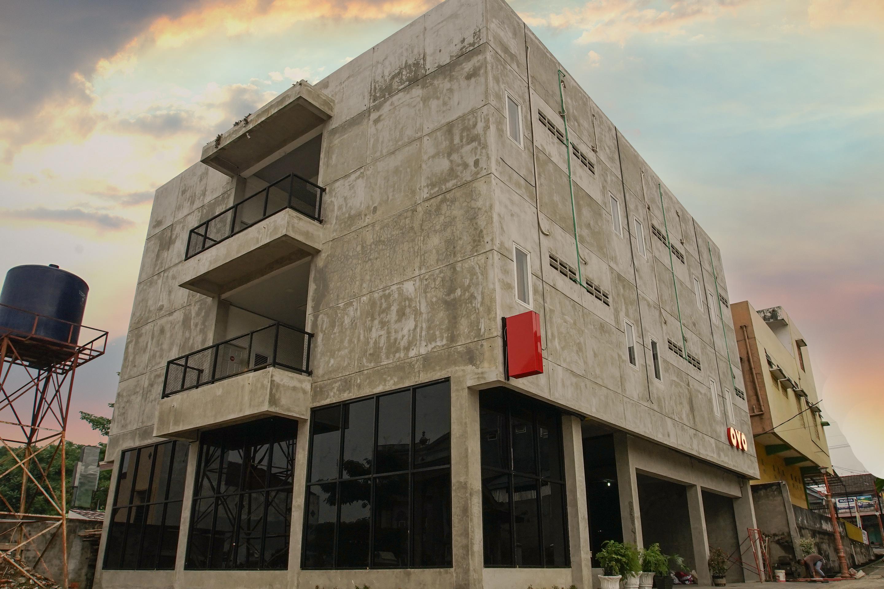 Oyo 183 The Pipe House Hotel Palembang Ngoại thất bức ảnh